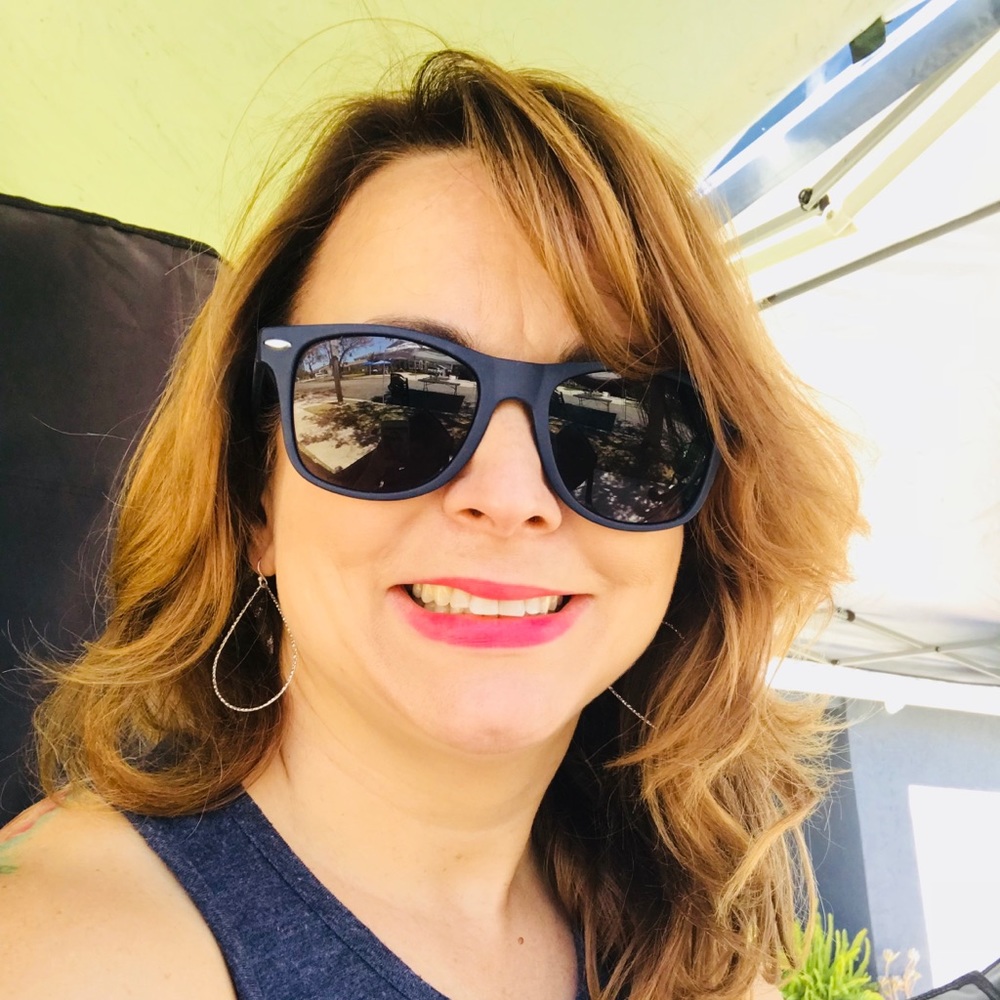 Meet your Posher, Jennifer